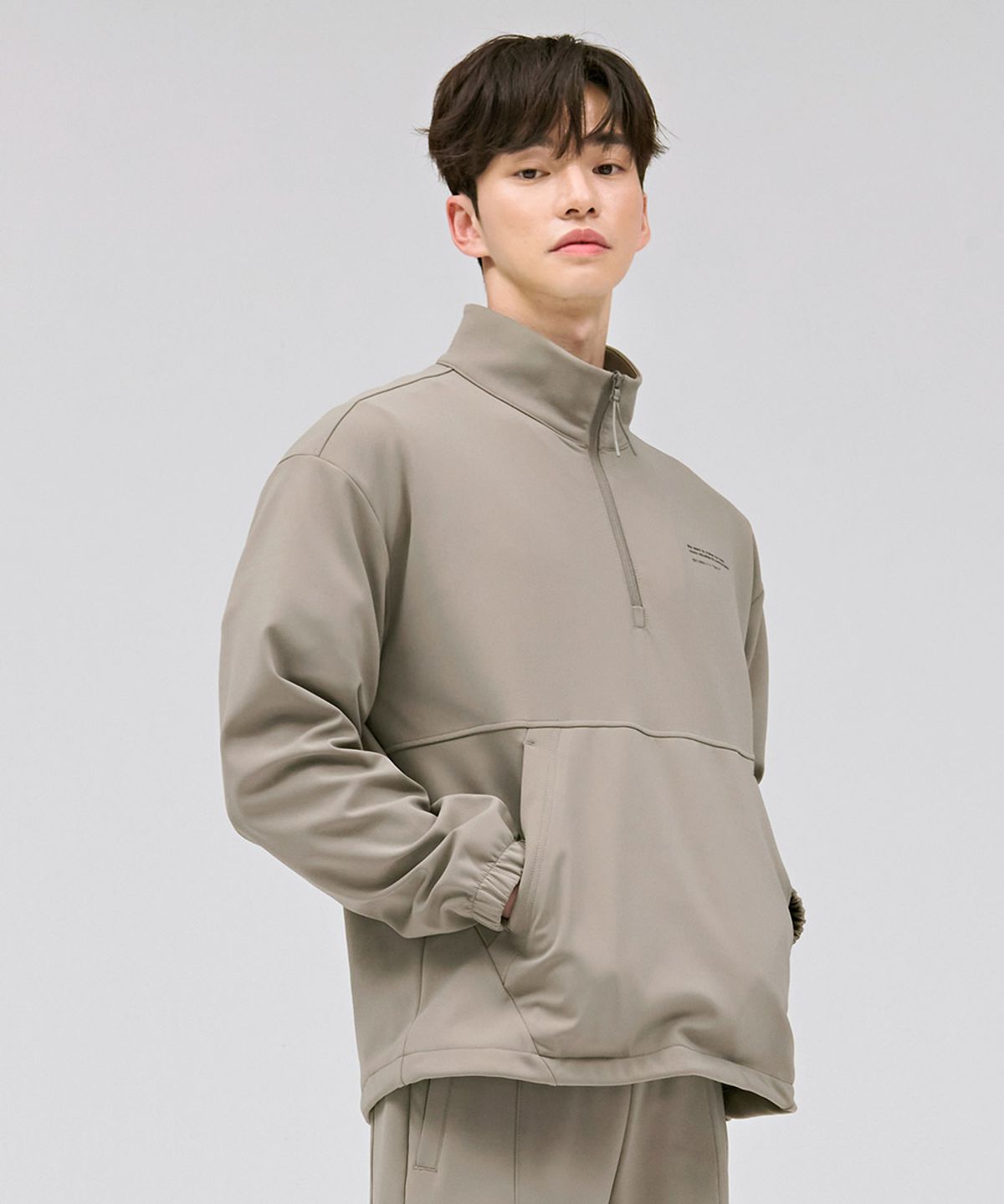 체이스컬트(CHASECULT) 남성 트리코트 기모 하이넥 아노락 티셔츠-베이지
