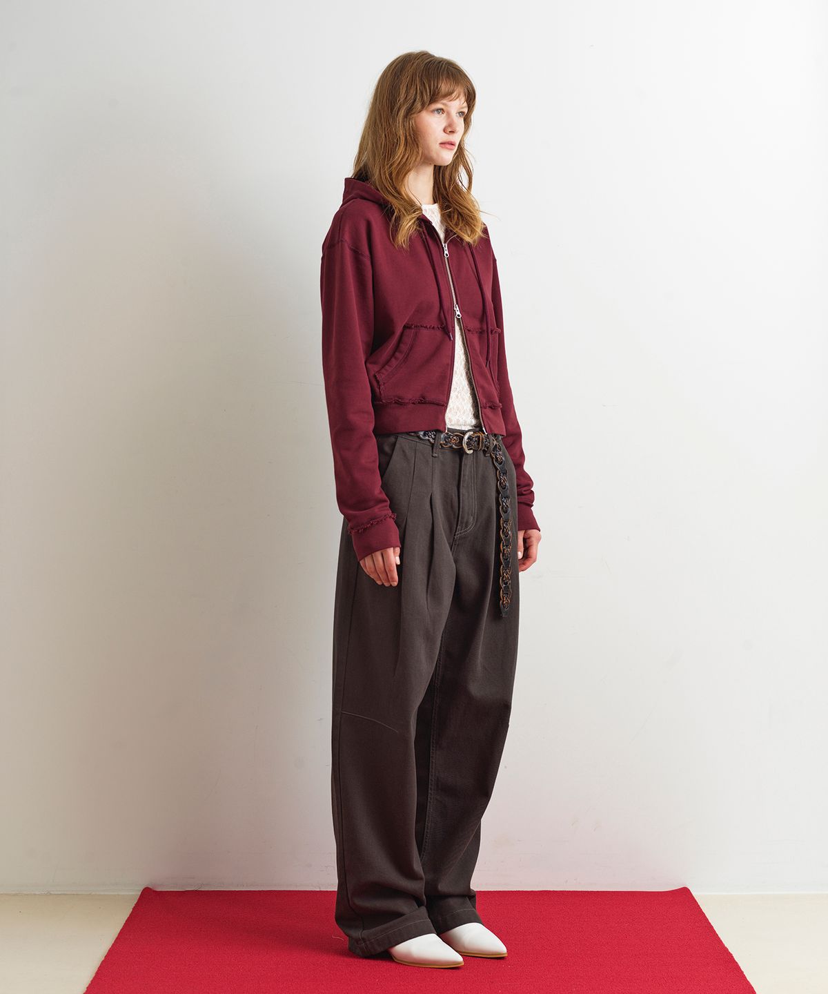 아옵트(AOPT) TWO-TUCK WIDE DENIM PANTS - CHARCOAL