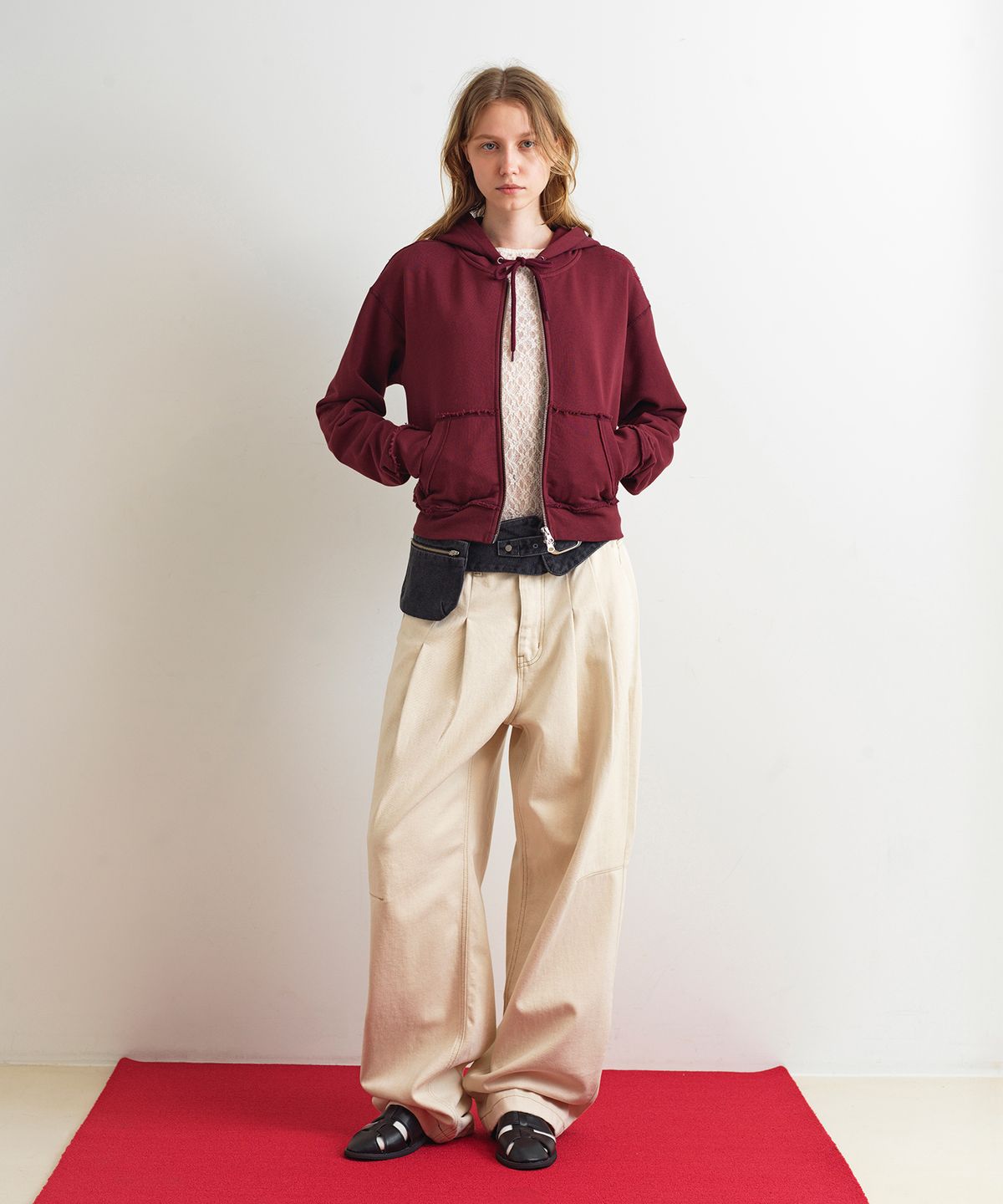아옵트(AOPT) TWO-TUCK WIDE DENIM PANTS - CREAM