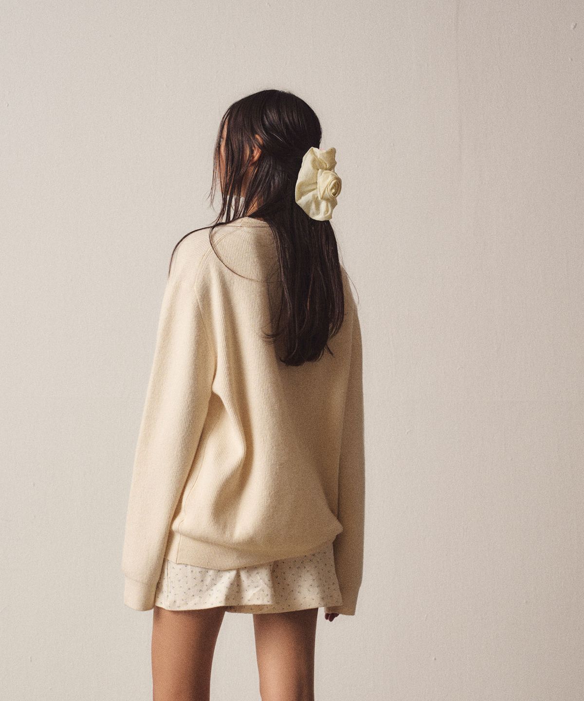 이지오 우먼(EZIO WOMEN) W Soft Filling Round Knit_Ivory