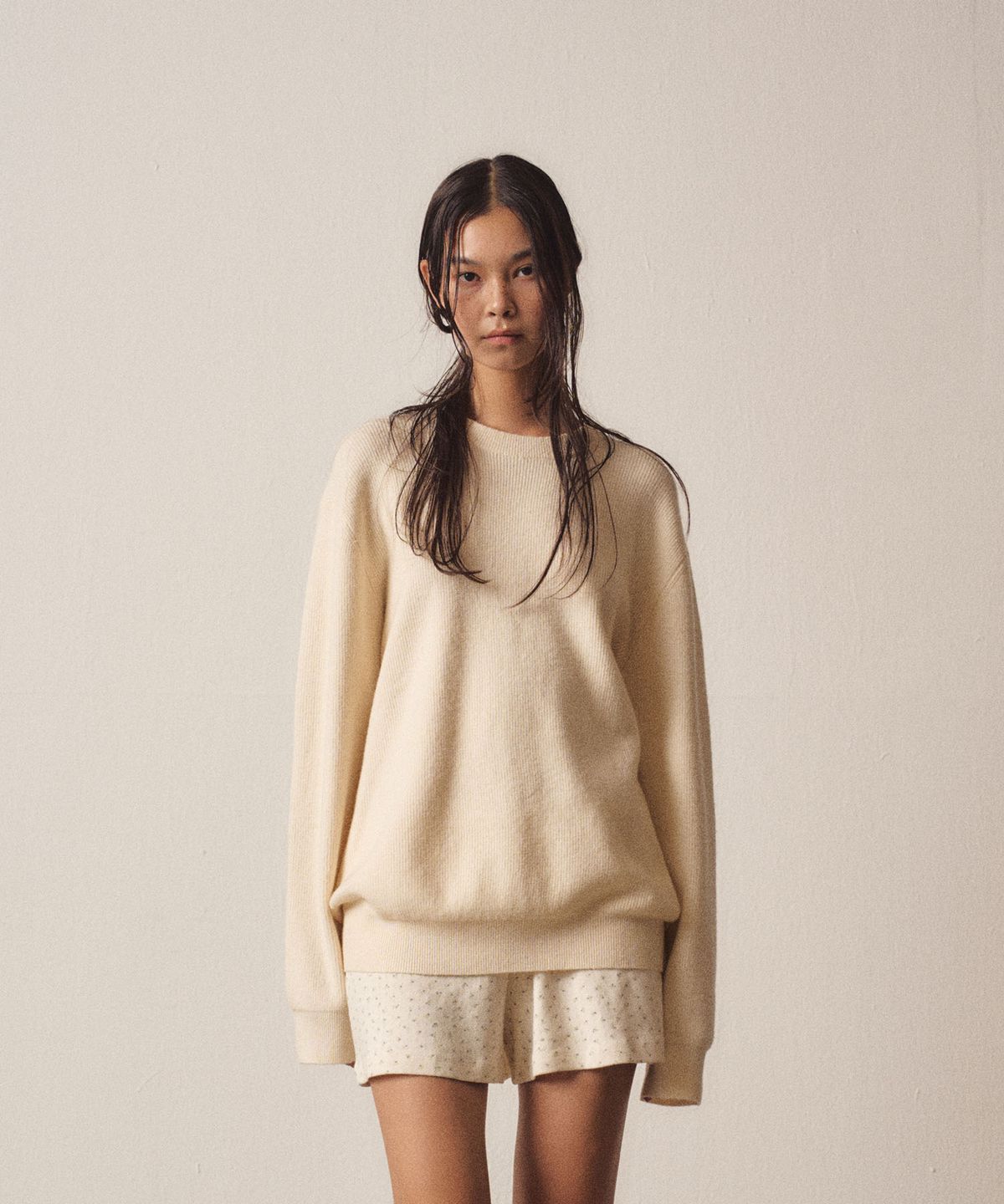이지오 우먼(EZIO WOMEN) W Soft Filling Round Knit_Ivory