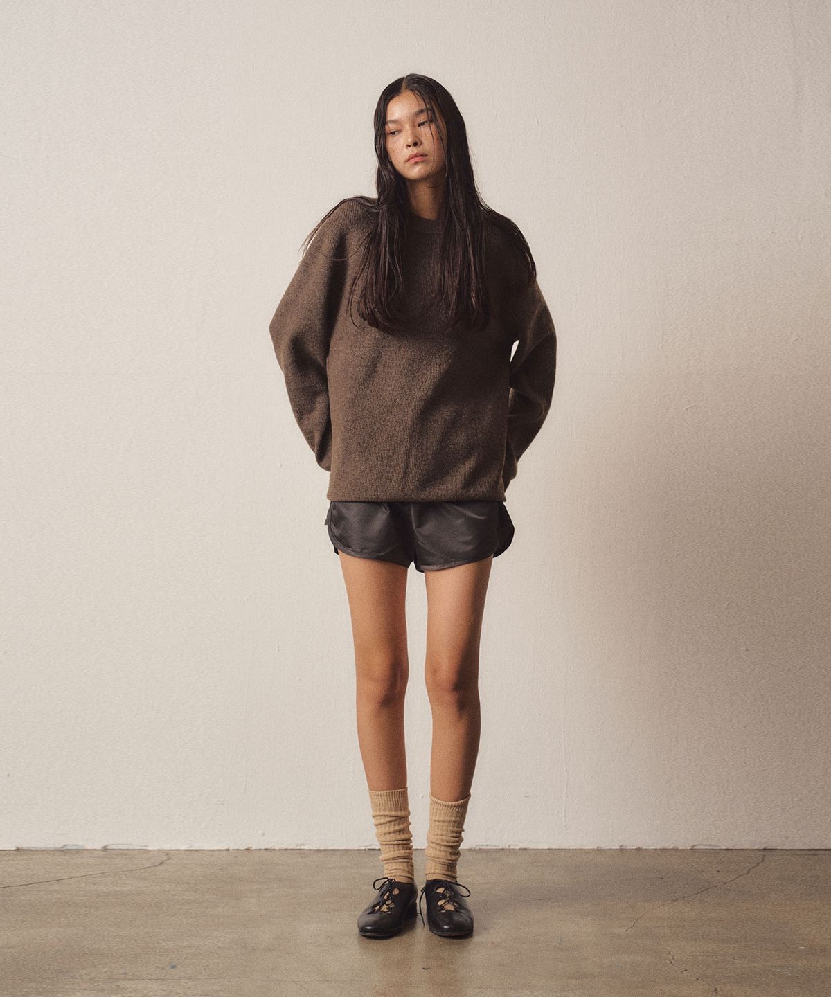 이지오 우먼(EZIO WOMEN) W Soft Filling Round Knit_Brown