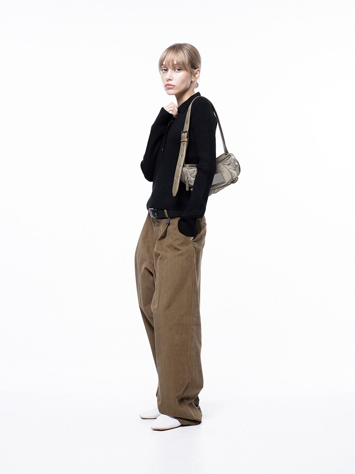챈세스노이(CHANCE'S NOI) Corduroy One-tuck Wide Pants - Brown /M243PT01BRW