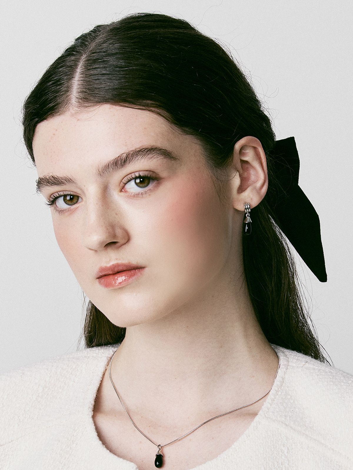 빈티지헐리우드(VINTAGE HOLLYWOOD) Suede Double Ribbon Hairpin_VH249OHB008M