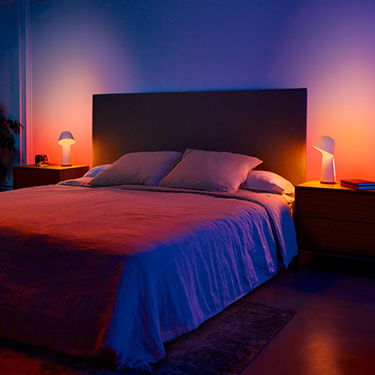 필립스 휴(PHILIPS HUE) 휴 컬러&그라디언트 트와일라잇 베드사이드 테이블 램프 수면등 무드등