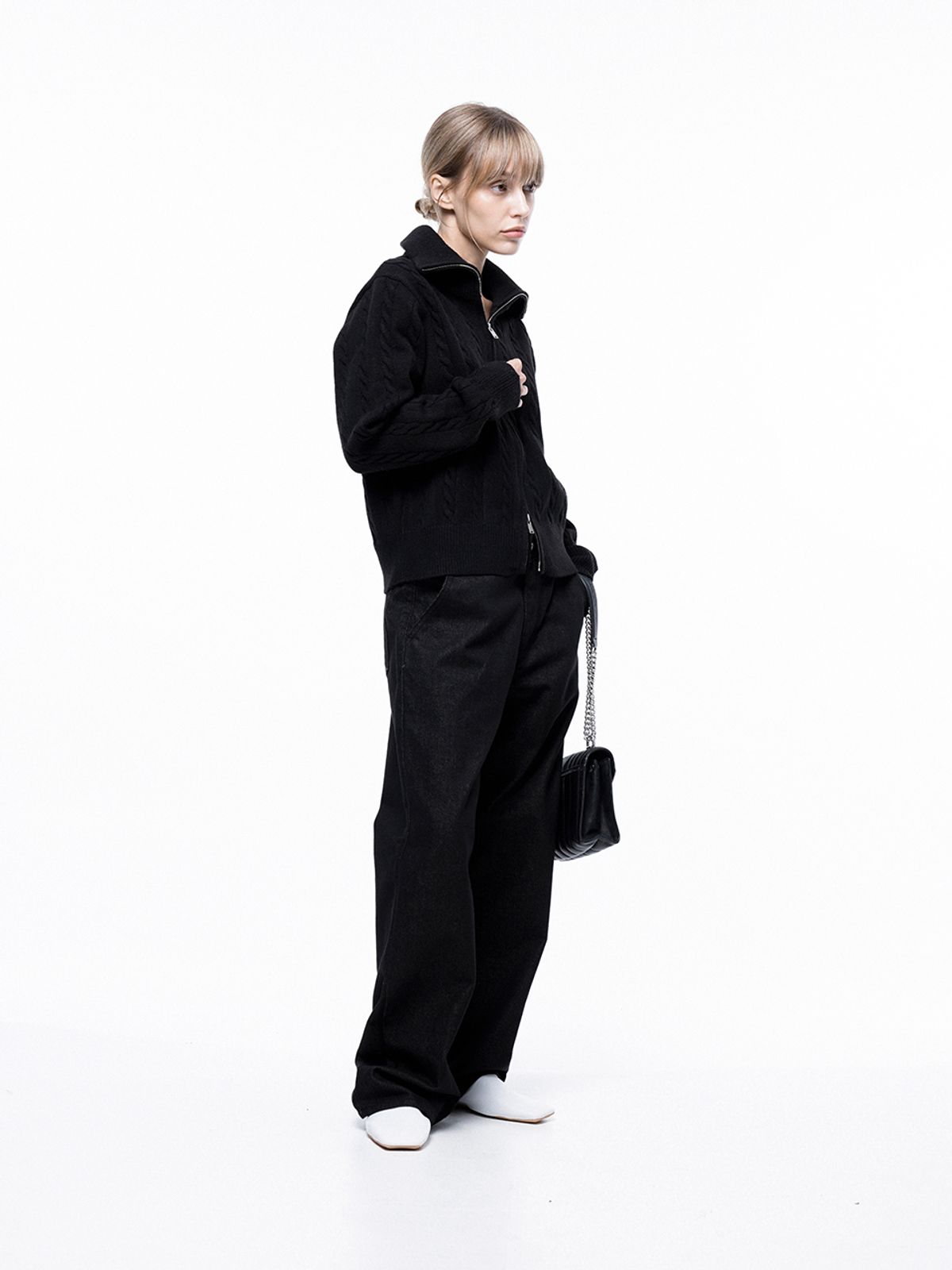 챈세스노이(CHANCE'S NOI) Non-faded Standard Denim - Black Indigo /W243PT02BK