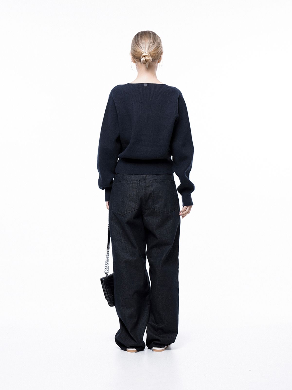 챈세스노이(CHANCE'S NOI) Non-faded Standard Denim - Navy Indigo /W243PT02NY