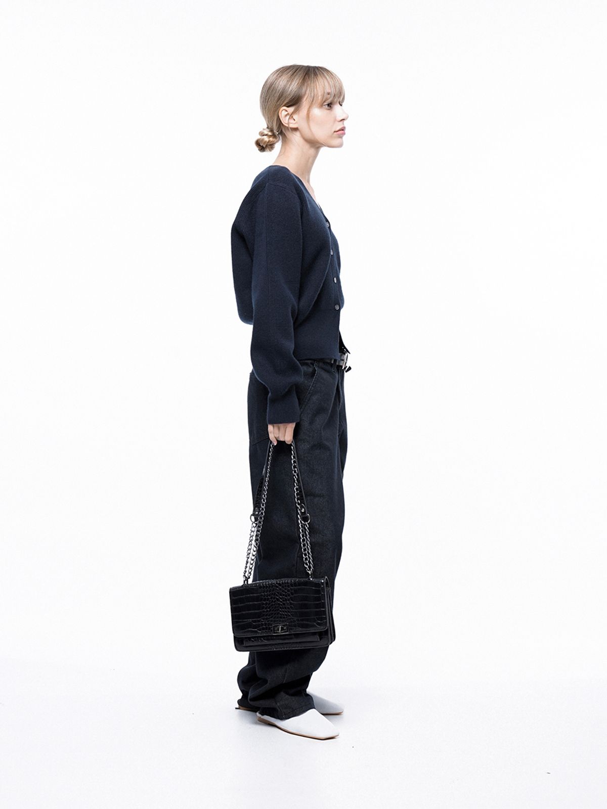 챈세스노이(CHANCE'S NOI) Non-faded Standard Denim - Navy Indigo /W243PT02NY