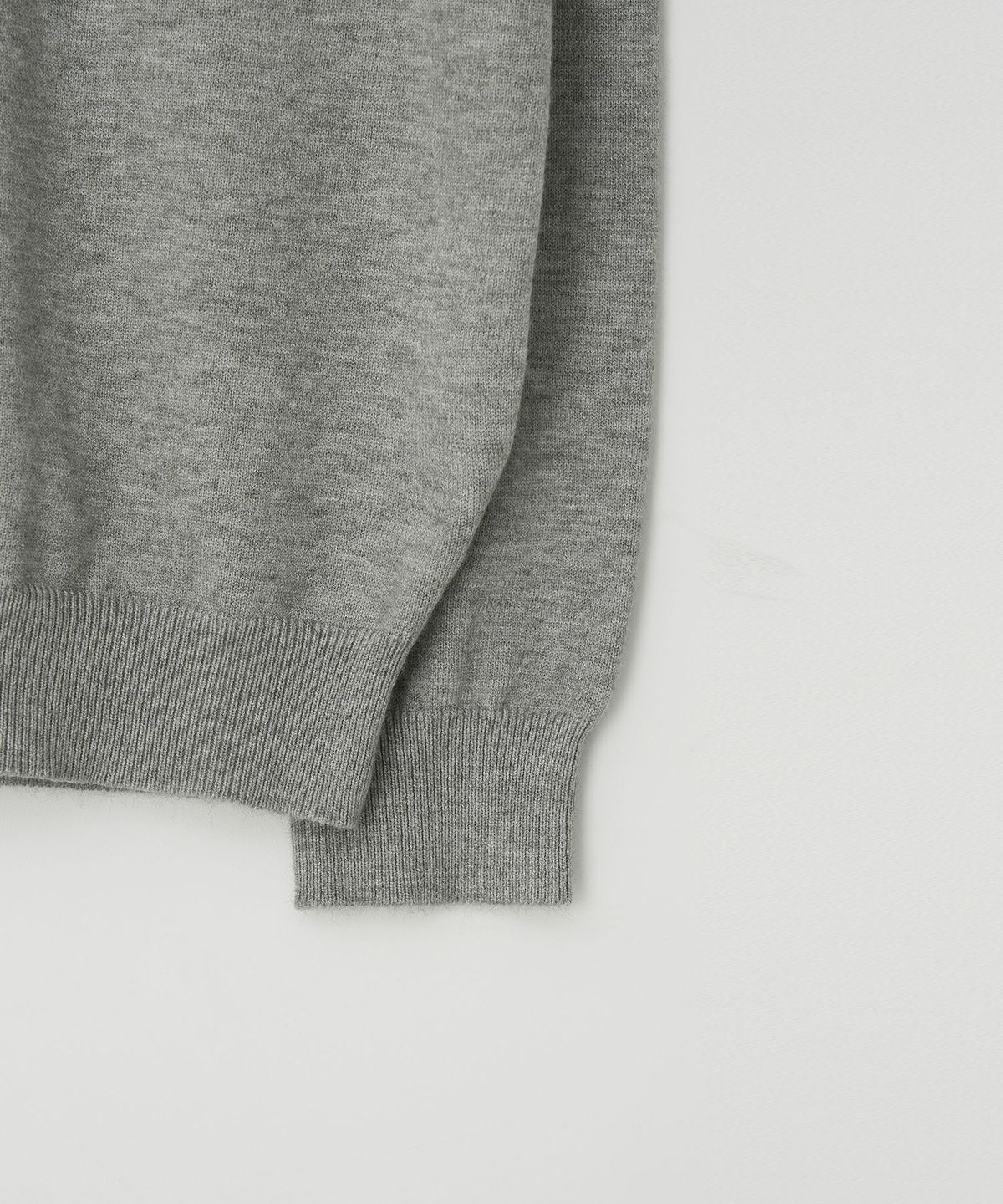 이지오(EZIO) Standard Fit Basic Half-Turtleneck_Grey