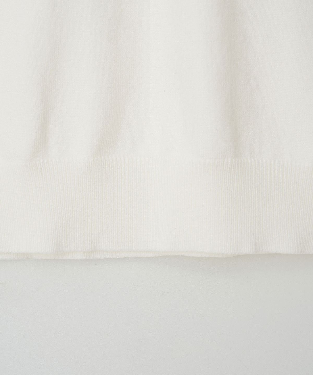 이지오(EZIO) Standard Fit Basic Half-Turtleneck_Ivory
