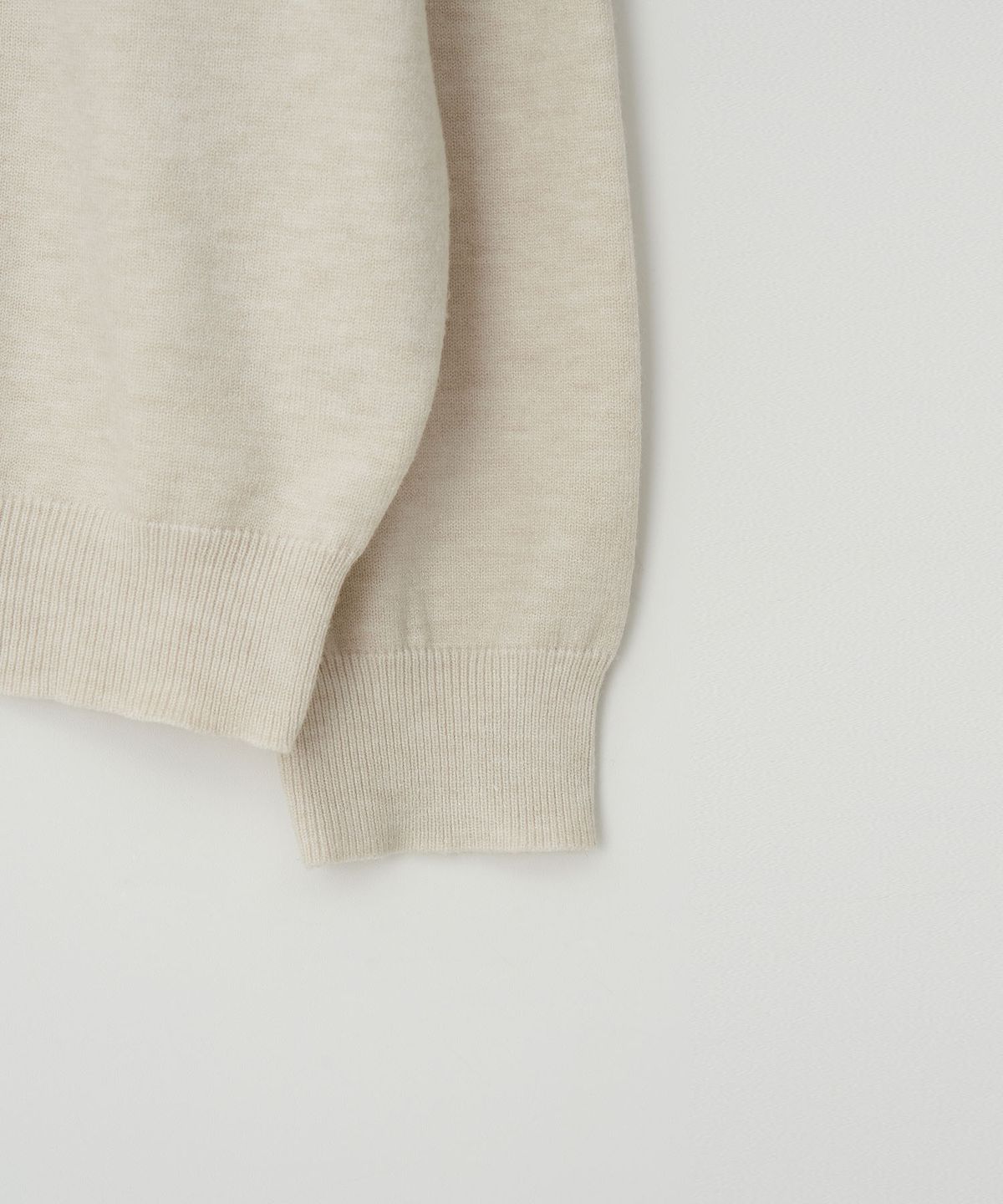 이지오(EZIO) Standard Fit Basic Half-Turtleneck_Beige