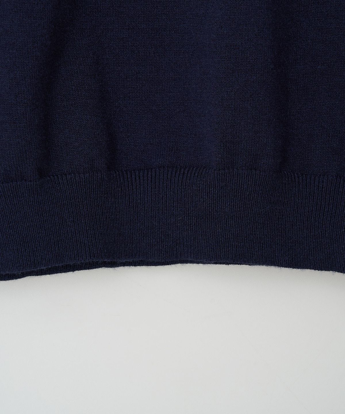 이지오(EZIO) Standard Fit Basic Half-Turtleneck_Navy