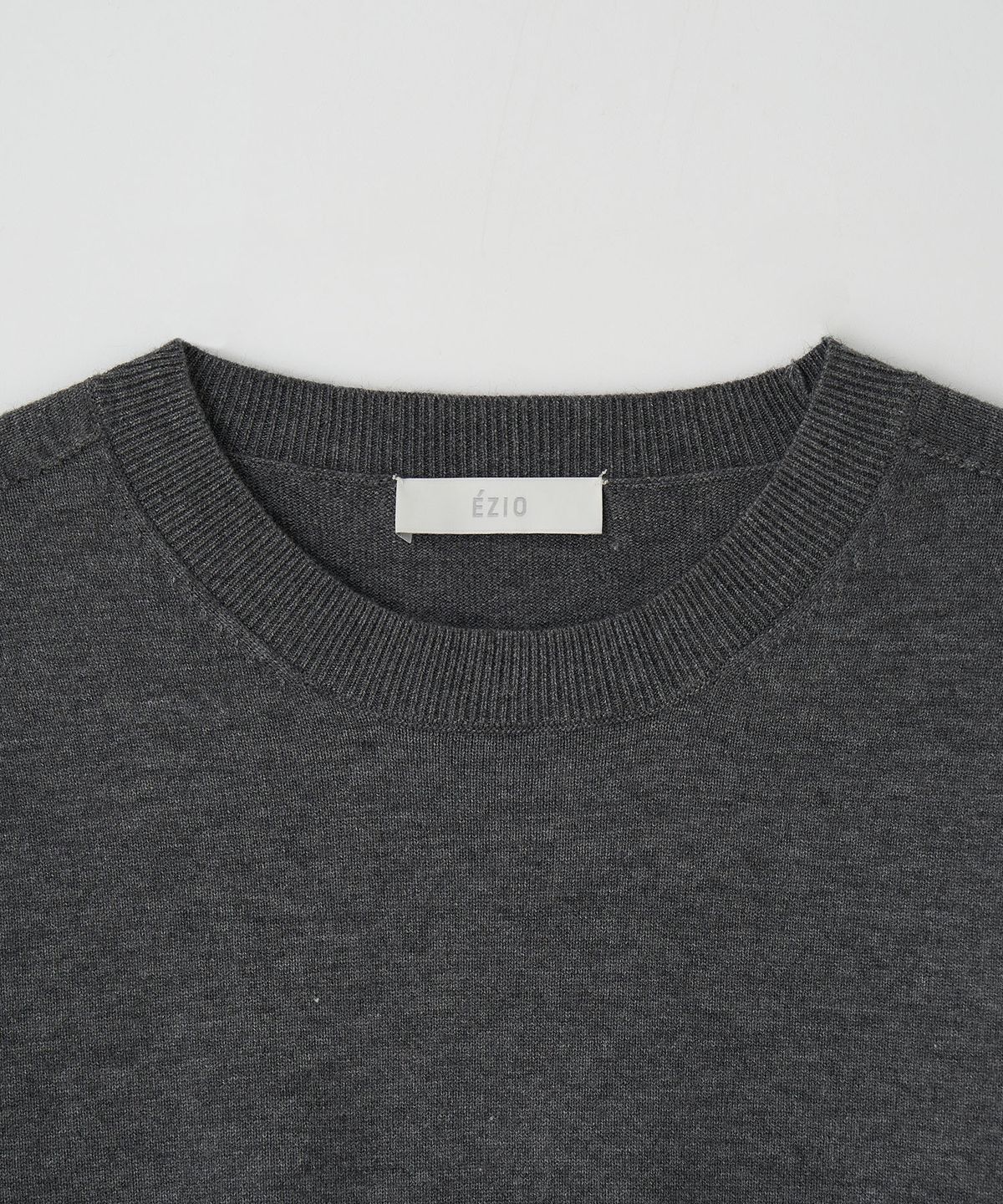 이지오(EZIO) Wholegarment Cashlike Round Knit_Charcoal