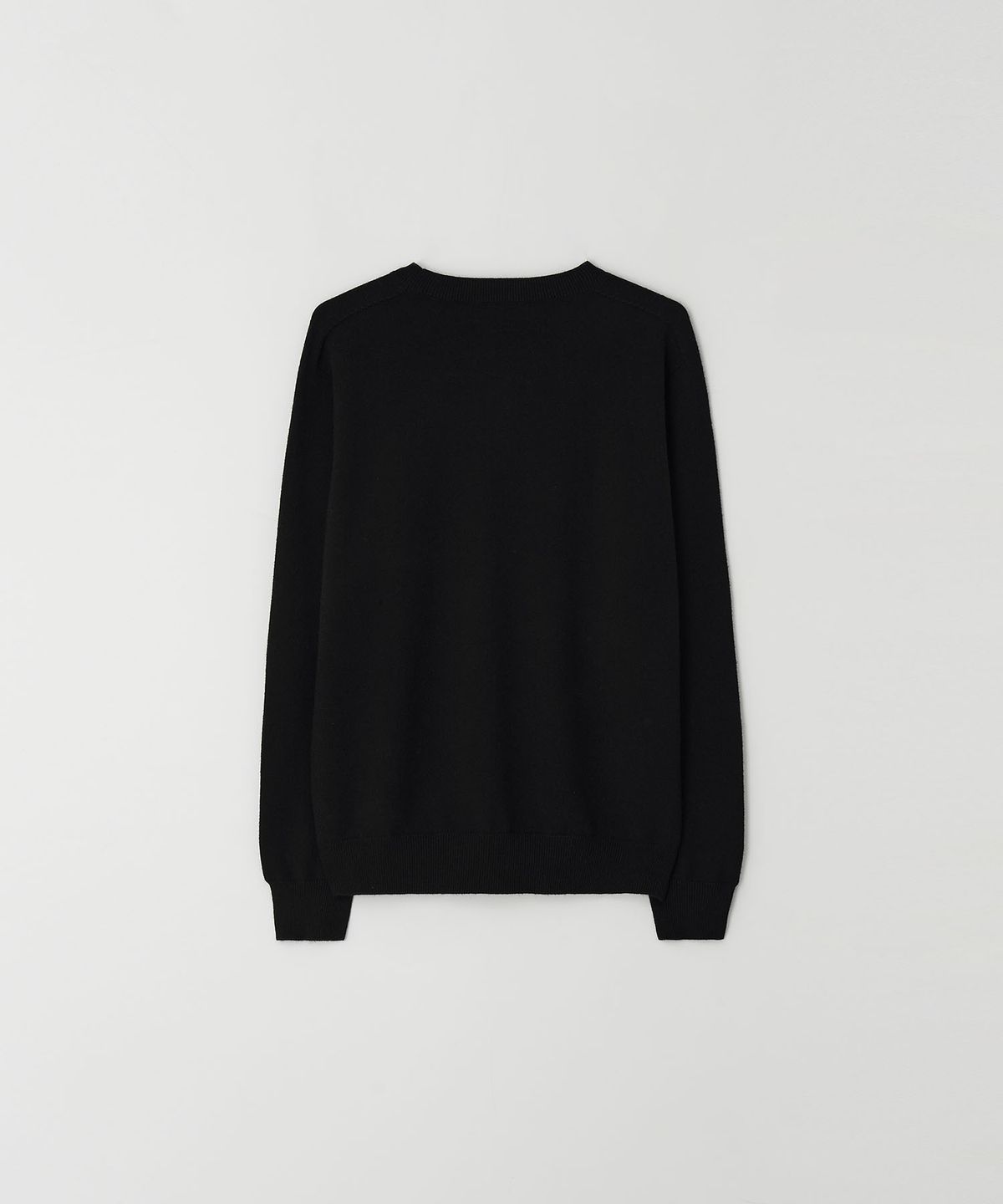 이지오(EZIO) Wholegarment Cashlike Round Knit_Black
