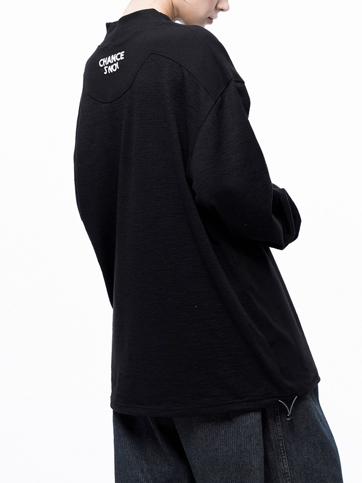 챈세스노이(CHANCE'S NOI) Circle Reverse Slev Hlaf-neck Sweat - Black /M243MT03BKW