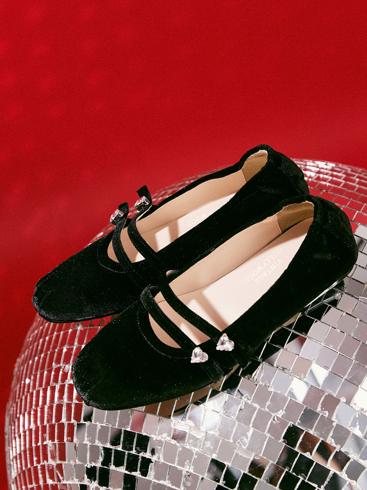 빈티지헐리우드(VINTAGE HOLLYWOOD) Heart Point Velvet Flat Shoes_VH249OSO001M