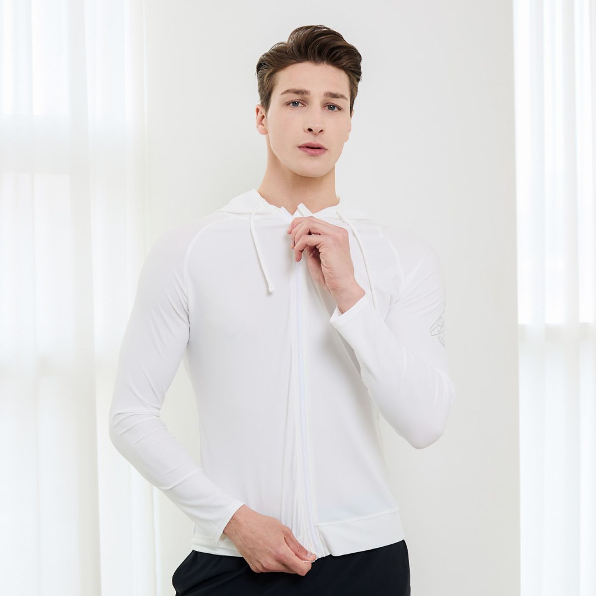 베이직엘르(BASIC ELLE) 남녀공용 루즈핏 집업 래쉬가드 화이트 BEM-X918H