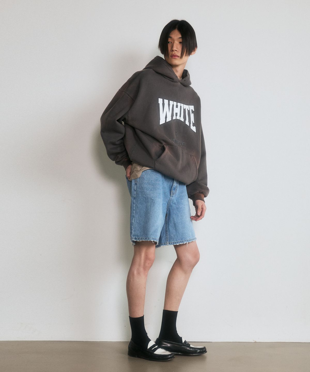 더스티화이트(DUSTYWHITE) 그레이 빈티지 워싱 기모 후드 셔츠