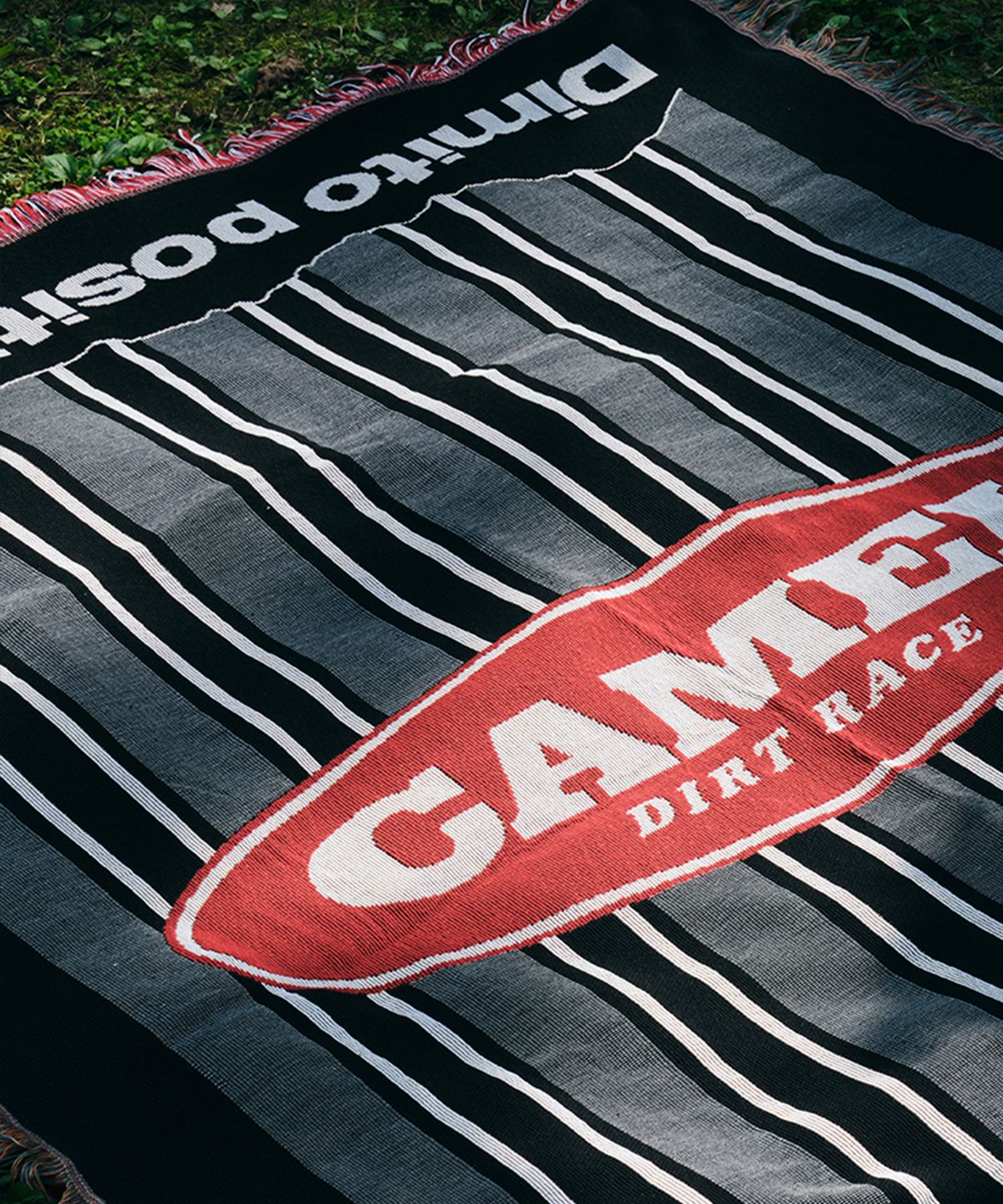 디미토(DIMITO) CAMEL RACE BLANKET STRIPE BLACK