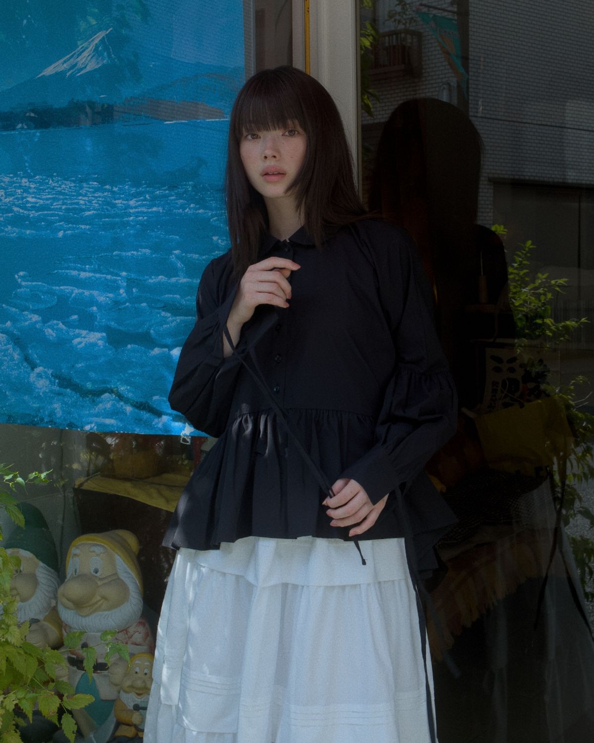 로액슈얼(LO AXUAL) PETER PAN COLLAR PUFF BLOUSE (2 COLORS)