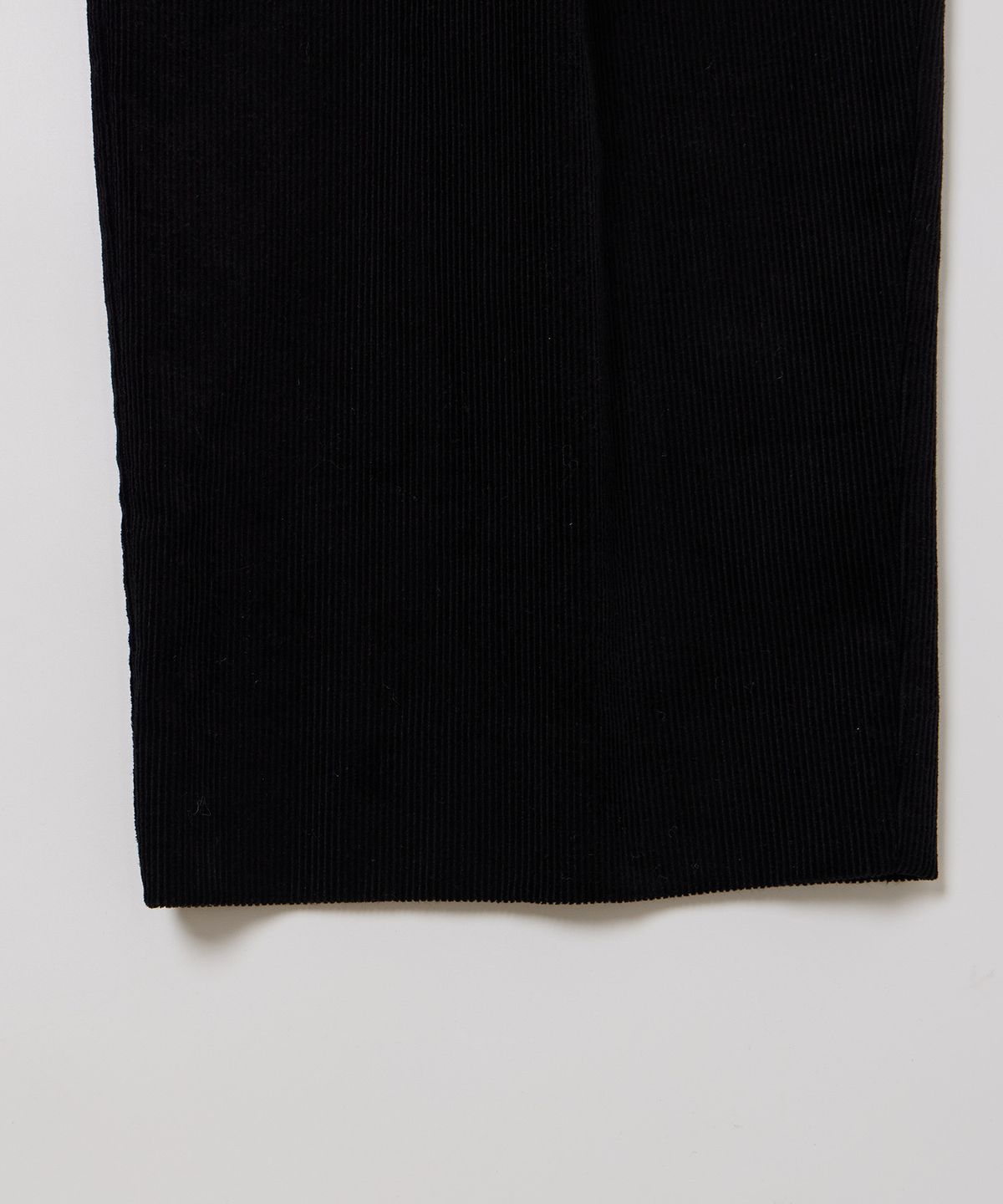 필더스(FIELDERS) MAN ONE TUCK CORDUROY PANTS BLACK