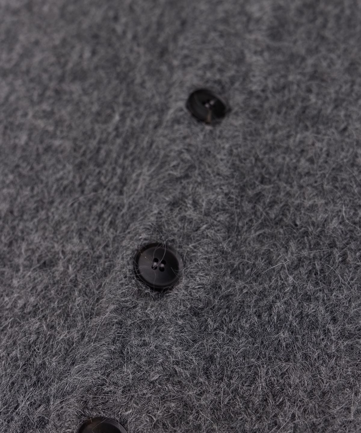 필더스(FIELDERS) ALPACA HAIRY CARDIGAN DEEP CHARCOAL