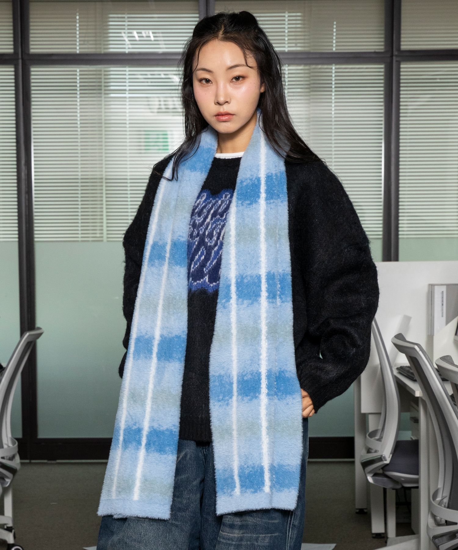 ◇sinoon◇ Hairy Cozy Muffler (Grey) ◇sinoon◇ Hairy Cozy Muffler (Grey) SINOON ｜시눈 공식