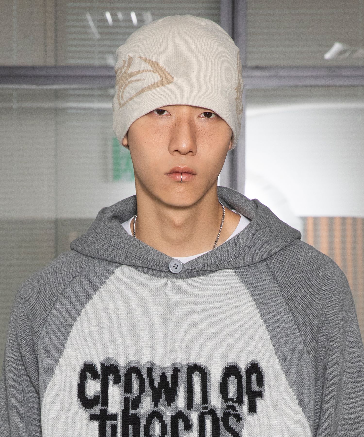 MUSINSA公式 | XTONZ XTA058 Extones Logo Graphic Beanie (IVORY)