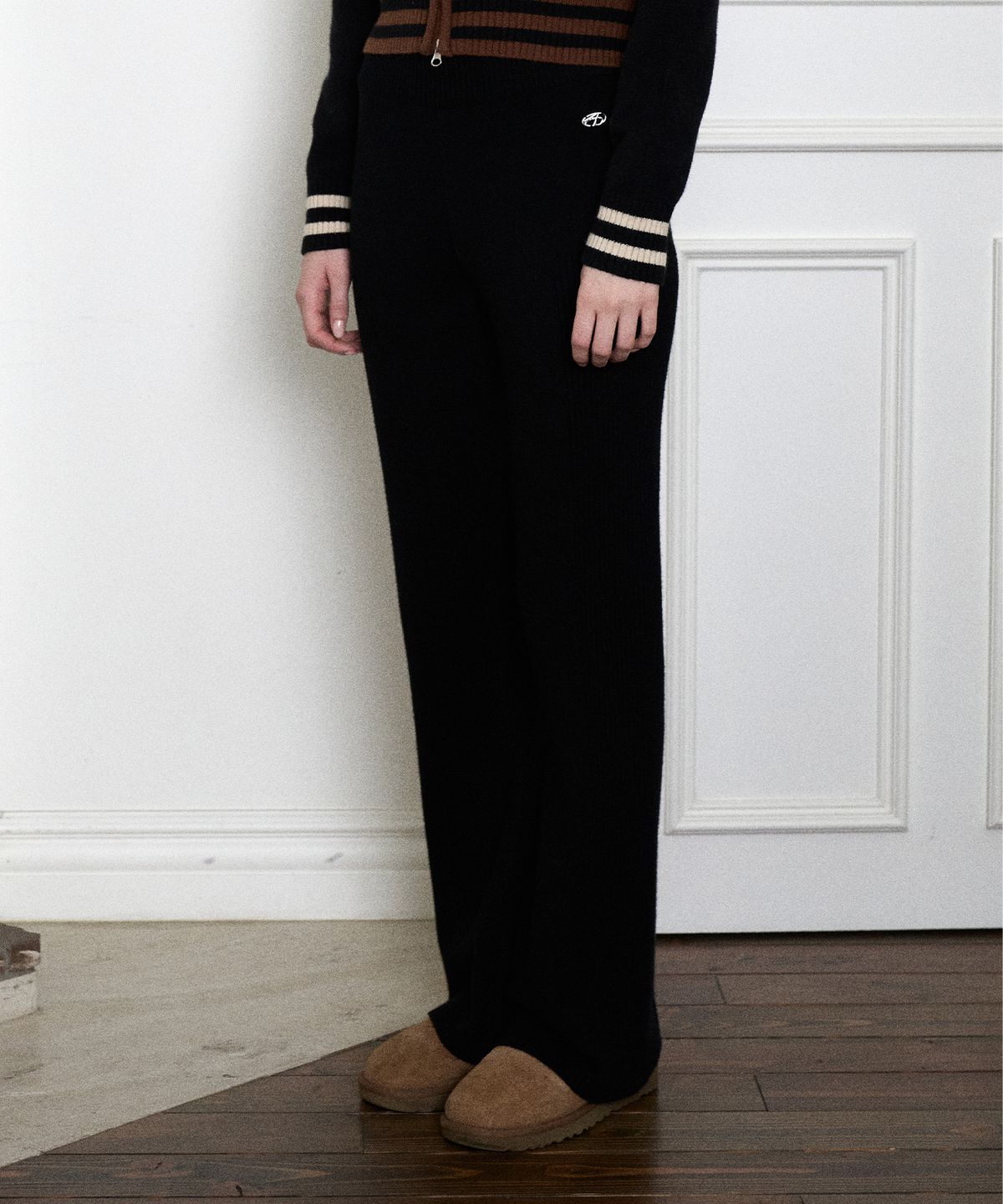 아메스 월드와이드(AMES-WORLDWIDE) KNIT LEGGINGS PANTS BLACK