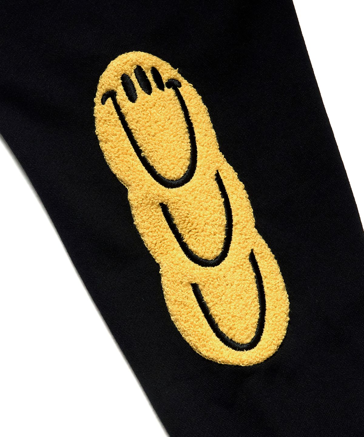 욜프(YORF) YORF CREWNECK B RABBIT BLACK