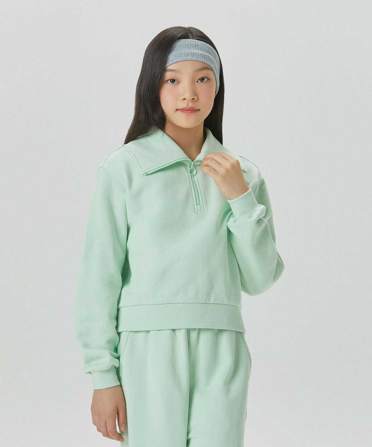 아이엠아이(IAMI) KK85372 주니어 뮤즈 웜 하프짚 맨투맨