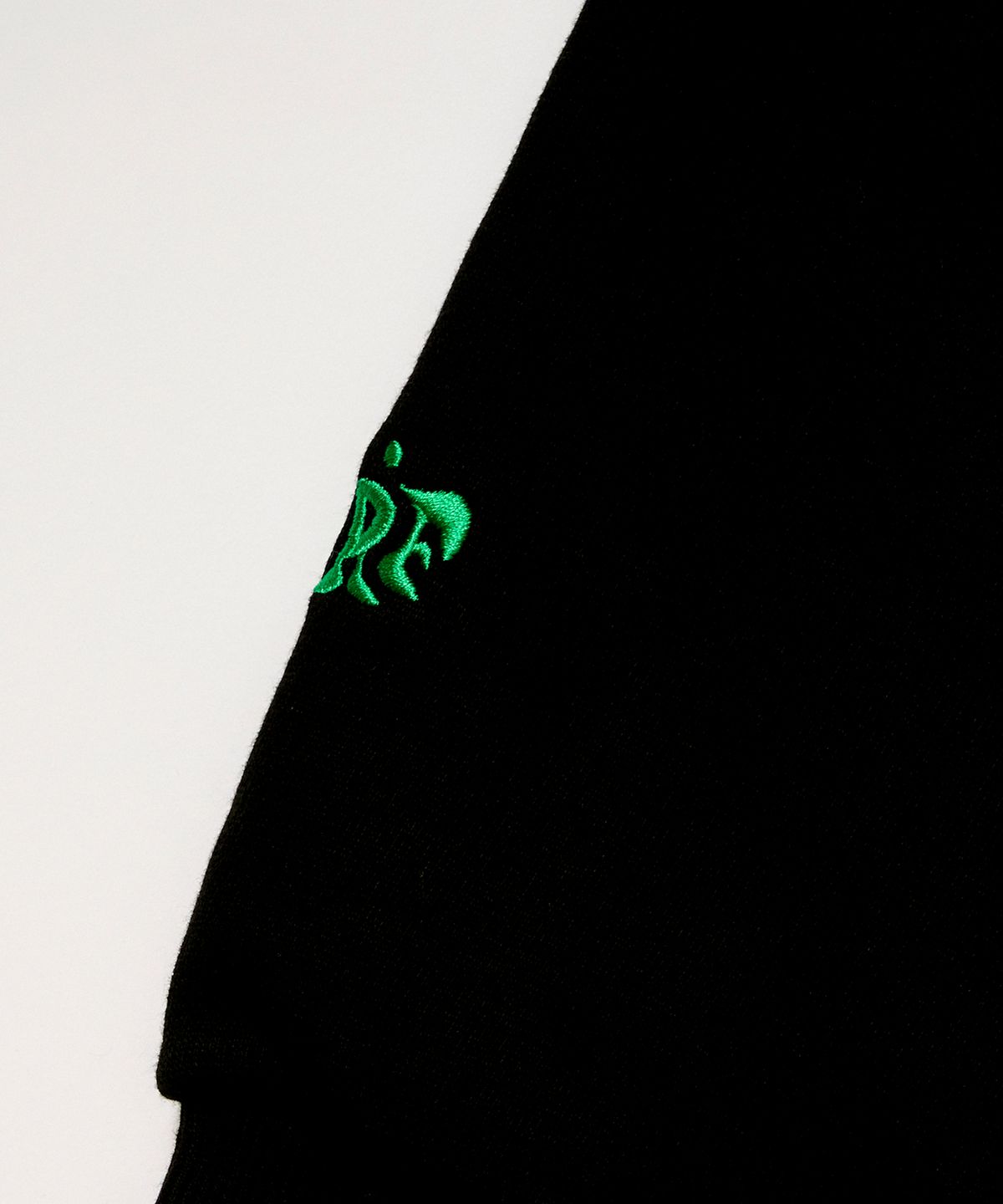 욜프(YORF) YORF HOODIE GOTHIC BLACK