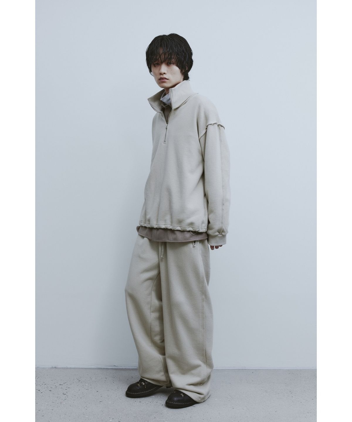 유스(YOUTH) Cut-off Half Zip-up Sweatshirt - Beige