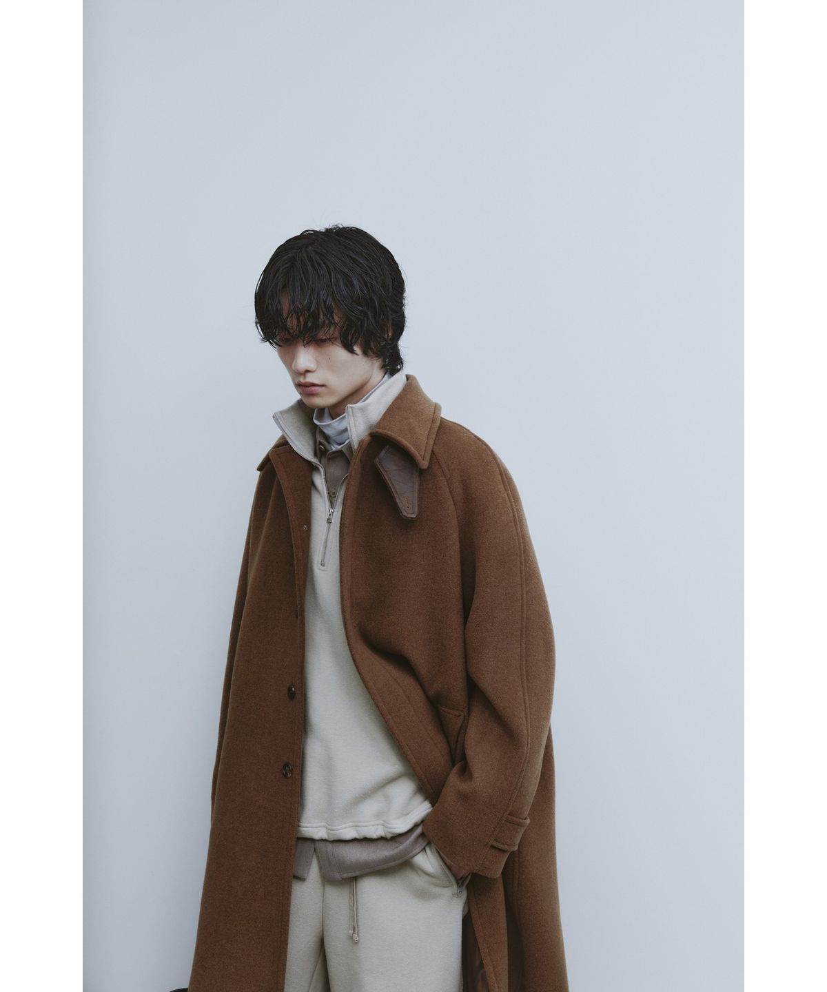 유스(YOUTH) Cut-off Half Zip-up Sweatshirt - Beige