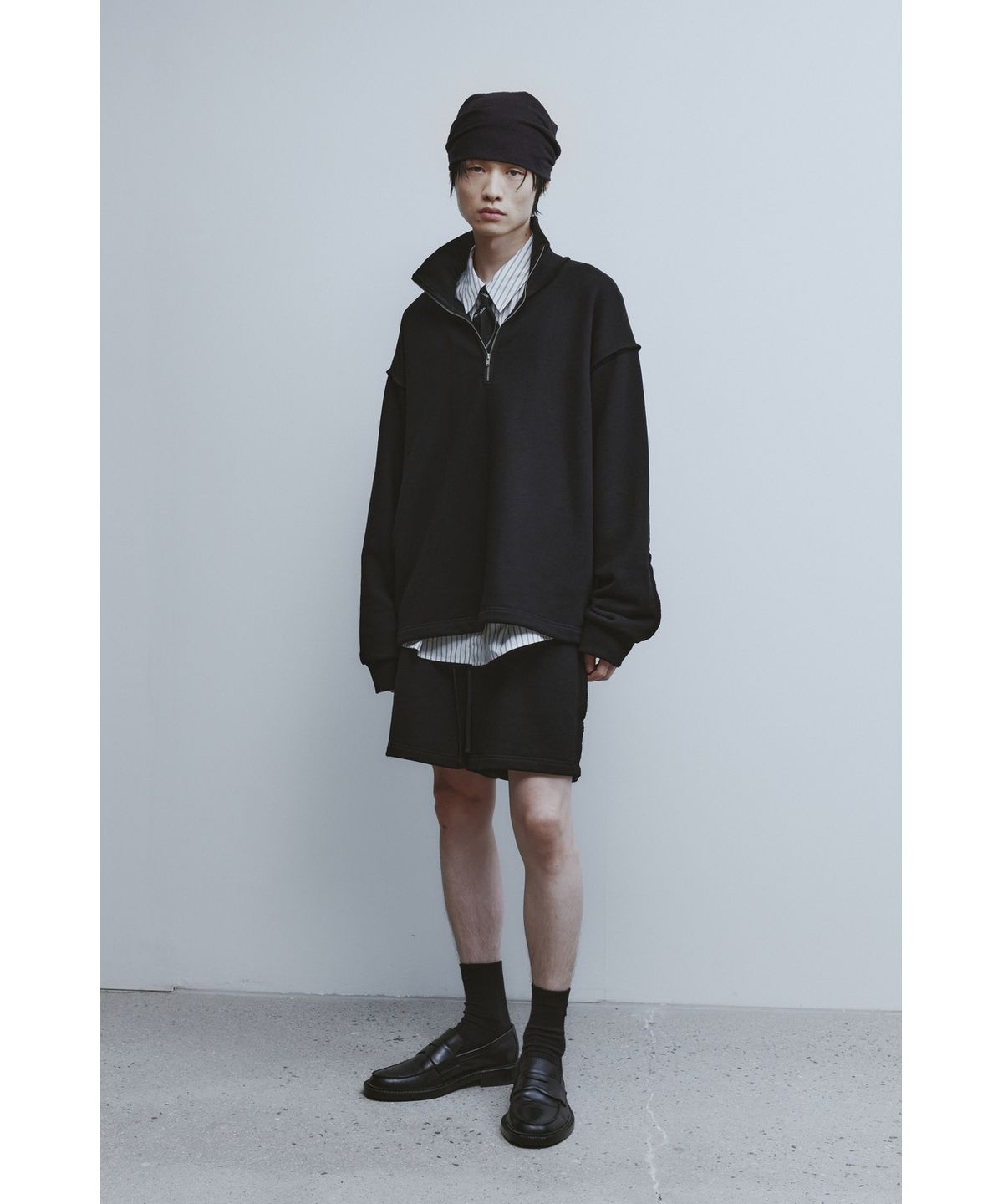 유스(YOUTH) Cut-off Half Zip-up Sweatshirt - Black