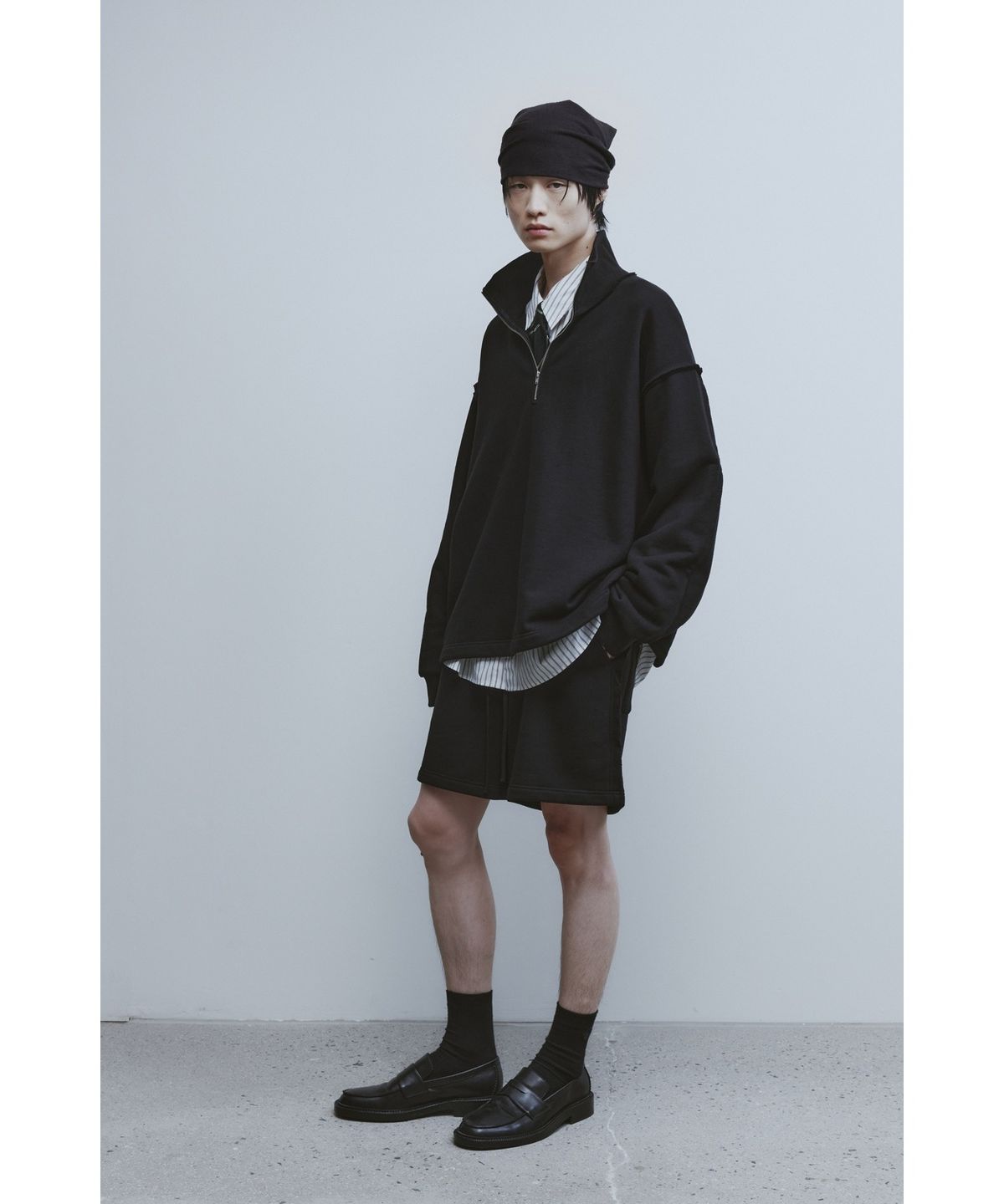 유스(YOUTH) Cut-off Half Zip-up Sweatshirt - Black