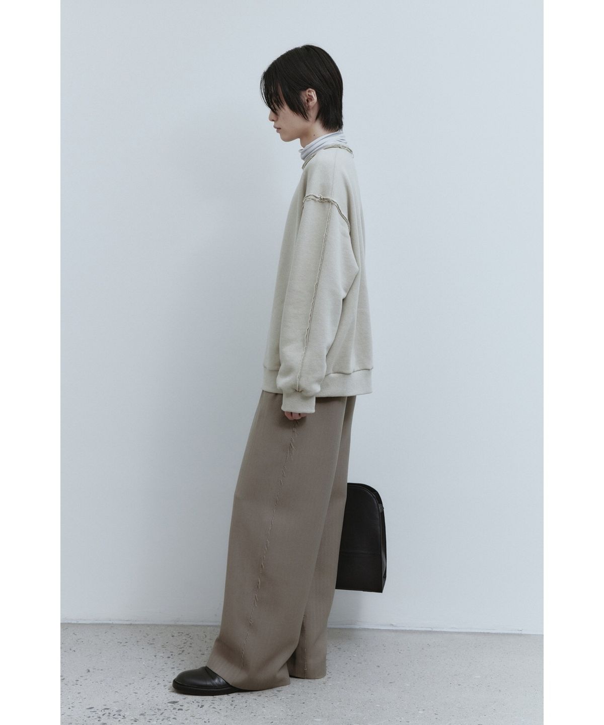 유스(YOUTH) Cut-off Sweatshirt - Beige