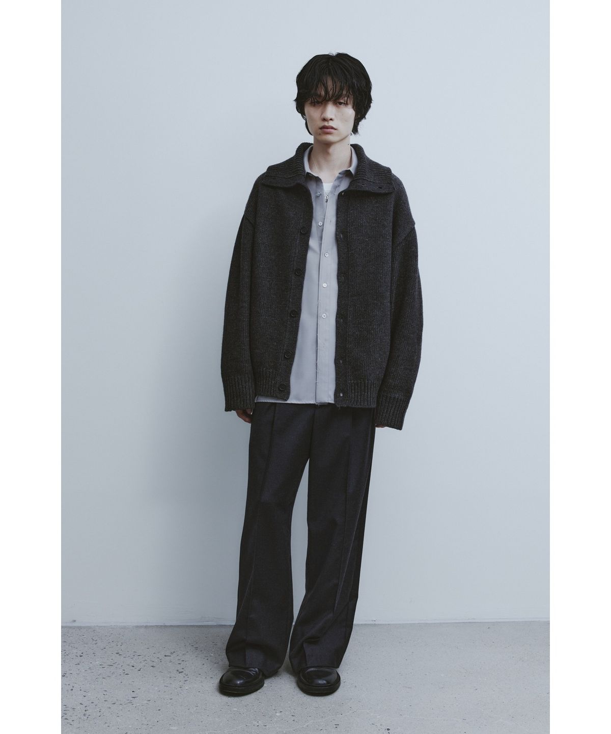 유스(YOUTH) Heavy-weight Knit Cardigan - Charcoal Grey