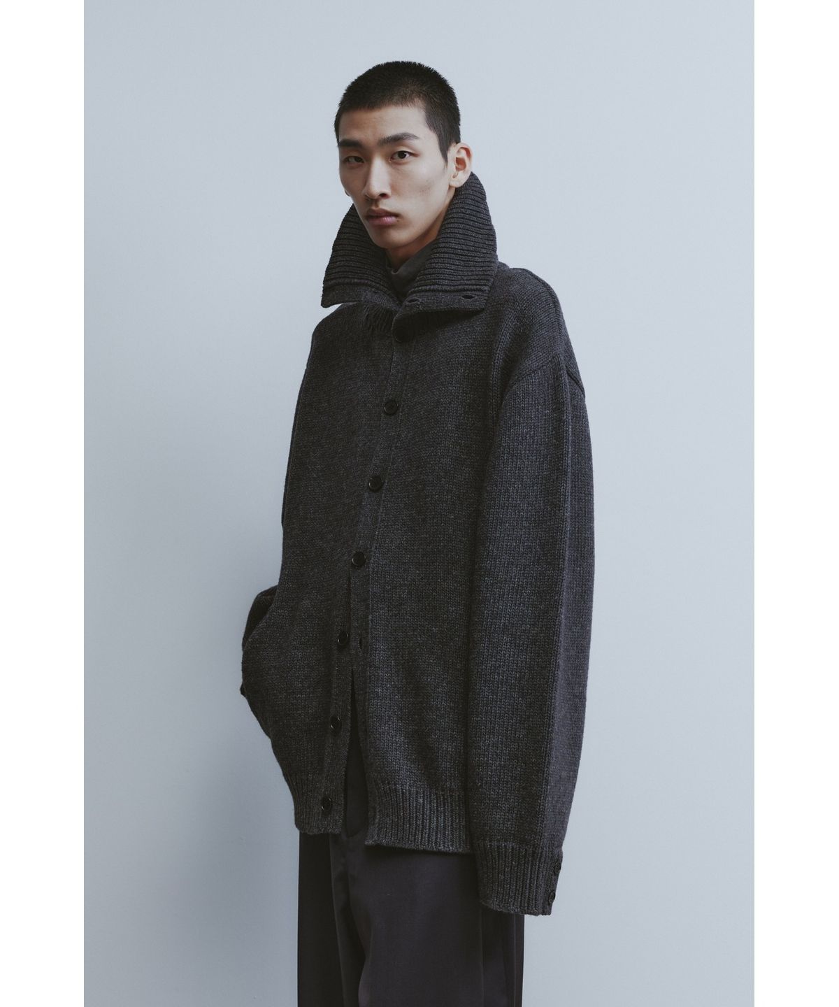 유스(YOUTH) Heavy-weight Knit Cardigan - Charcoal Grey