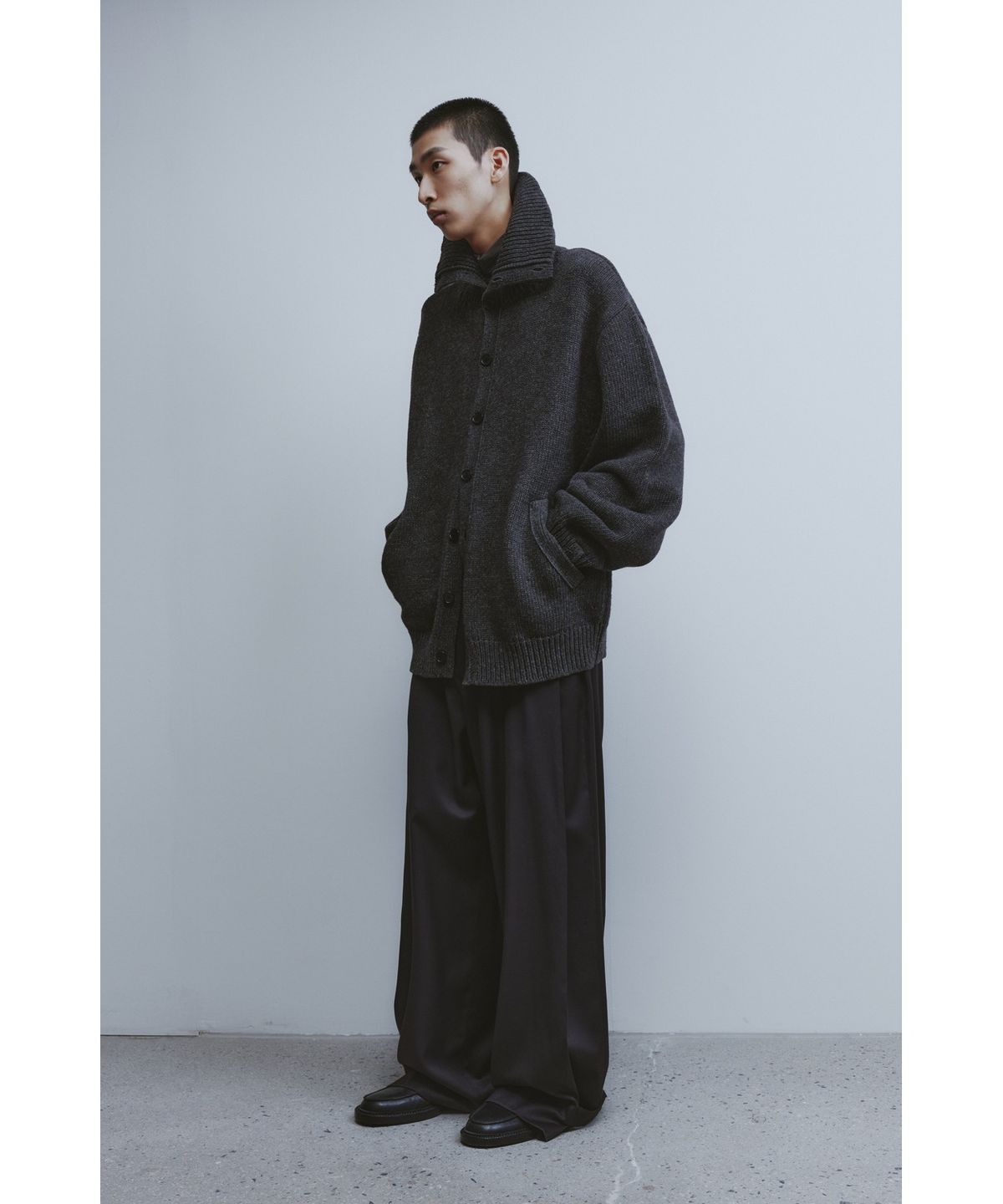 유스(YOUTH) Heavy-weight Knit Cardigan - Charcoal Grey