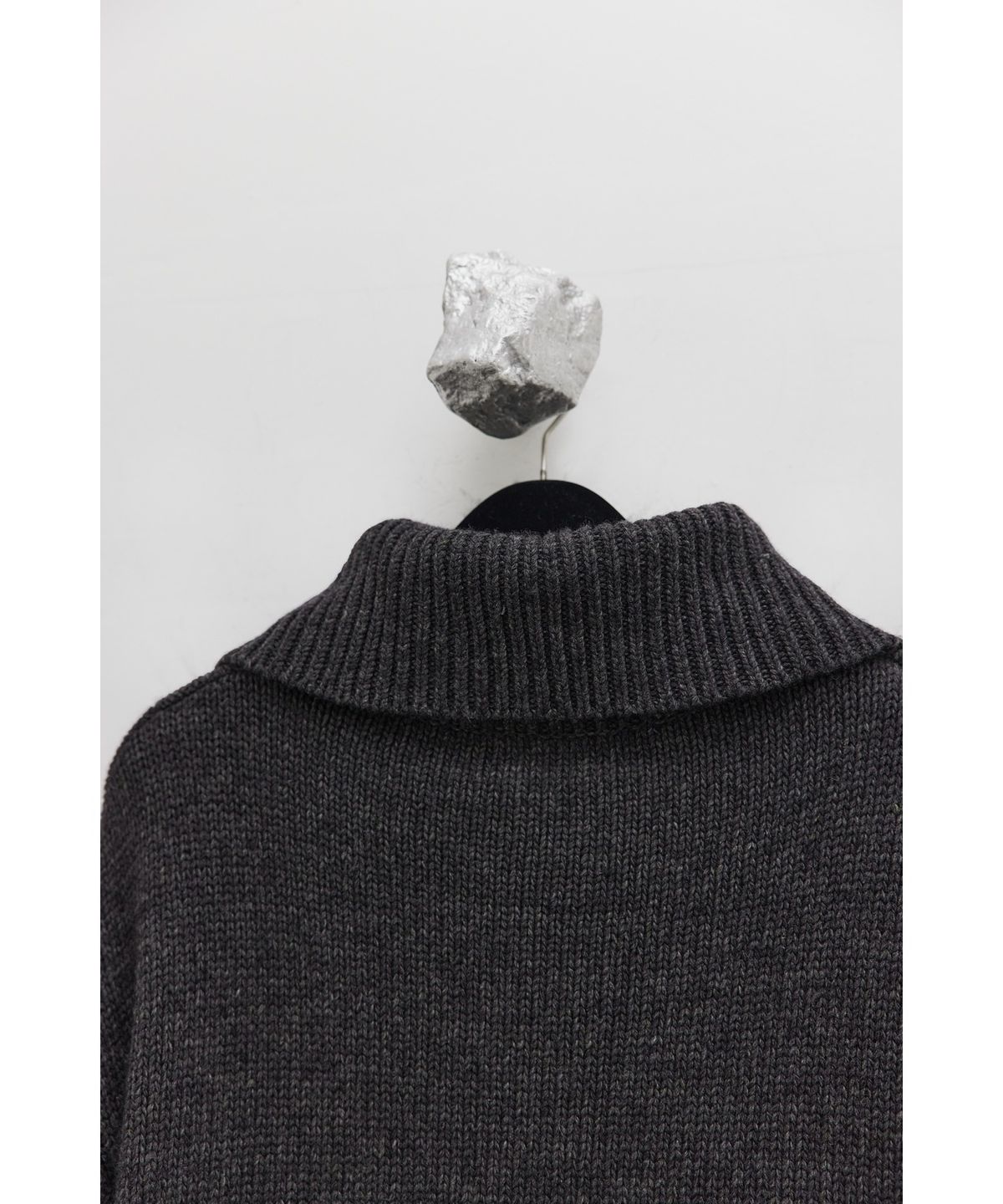 유스(YOUTH) Heavy-weight Knit Cardigan - Charcoal Grey