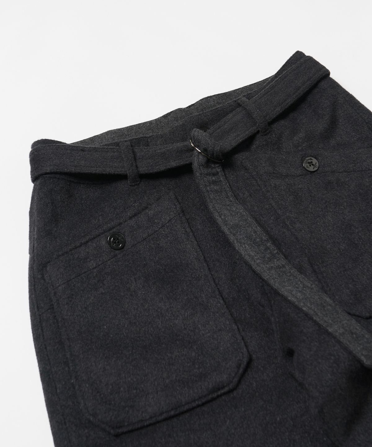 프리즘웍스(FRIZMWORKS) WOOL BELTED DECK PANTS _ CHARCOAL
