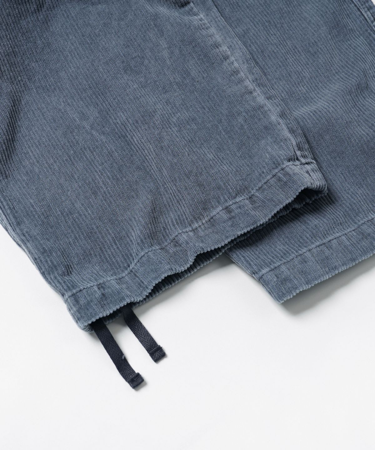 프리즘웍스(FRIZMWORKS) CORDUROY BANDING WIDE FATIGUE PANTS _ NAVY
