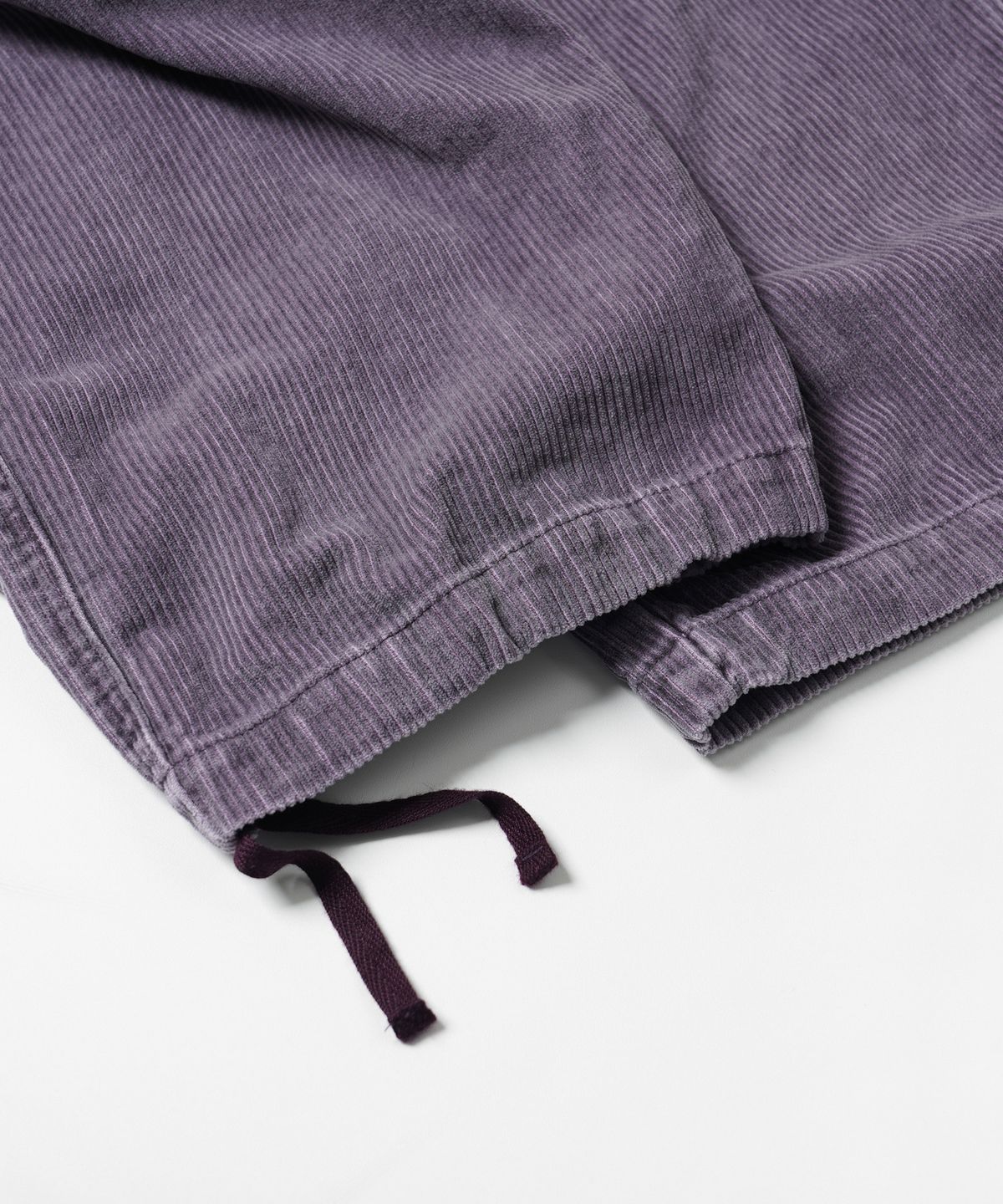 프리즘웍스(FRIZMWORKS) CORDUROY BANDING WIDE FATIGUE PANTS _ RED BEAN