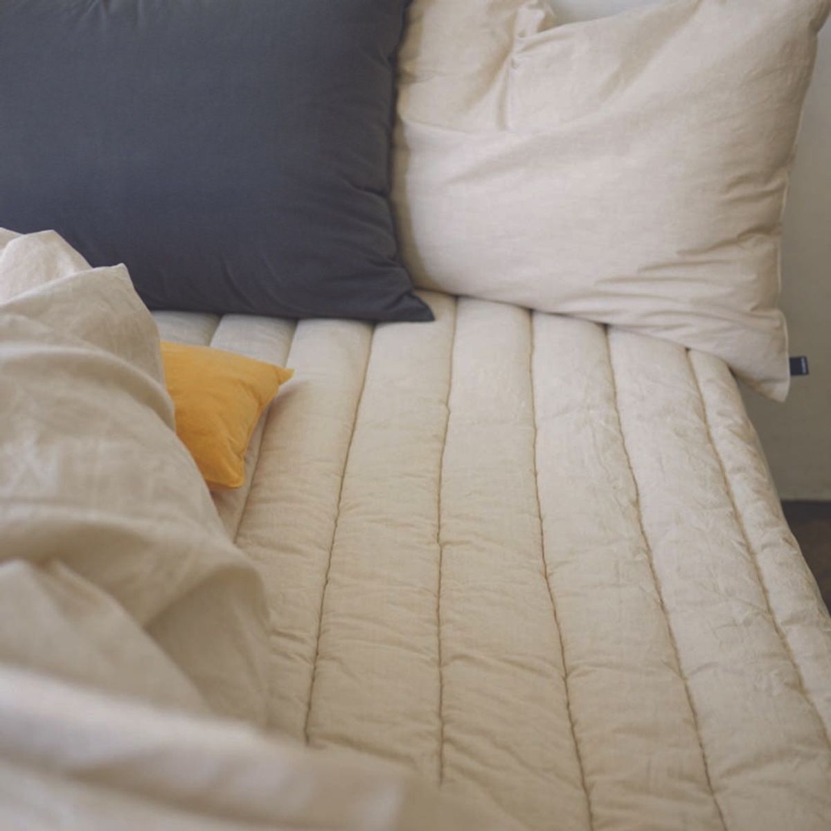 봄봄패브릭스(BOMBOM FABRICS) Soft, washed cotton Quilt mattress cover / light beige