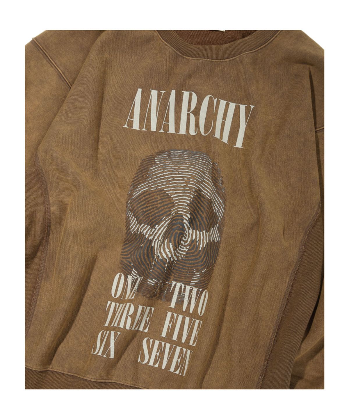 이티씨이(ETCE) SKULL FINGER PRINT PIGMENT SWEATSHIRT (BROWN)