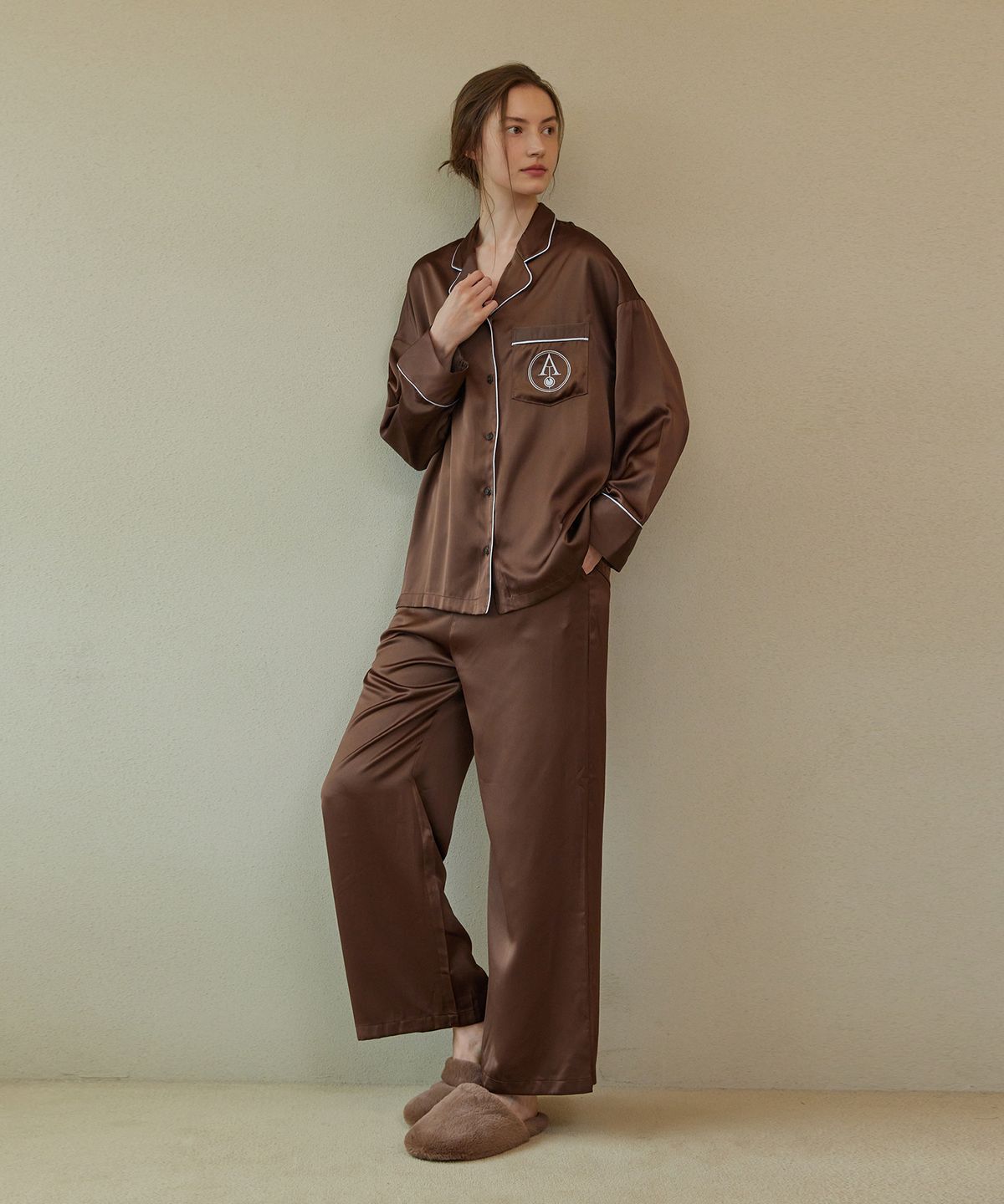 아템포(ATEMPO) CLASSIC ROUND PAJAMA SET_chocolate