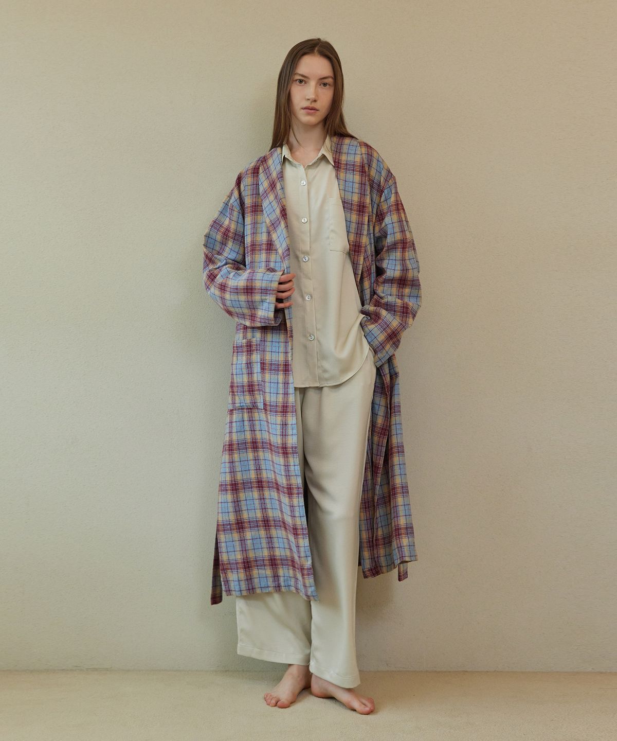 아템포(ATEMPO) CLASSIC LONG ROBE_whisper check (women)