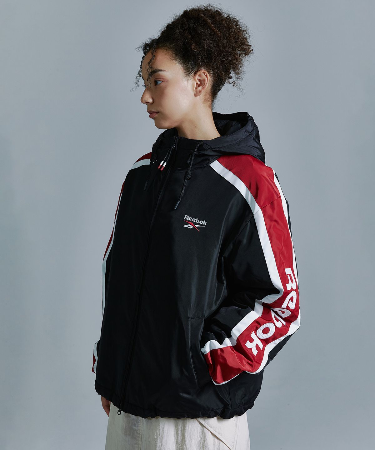 리복(REEBOK) 벡터 패널드 패딩 자켓 - 블랙