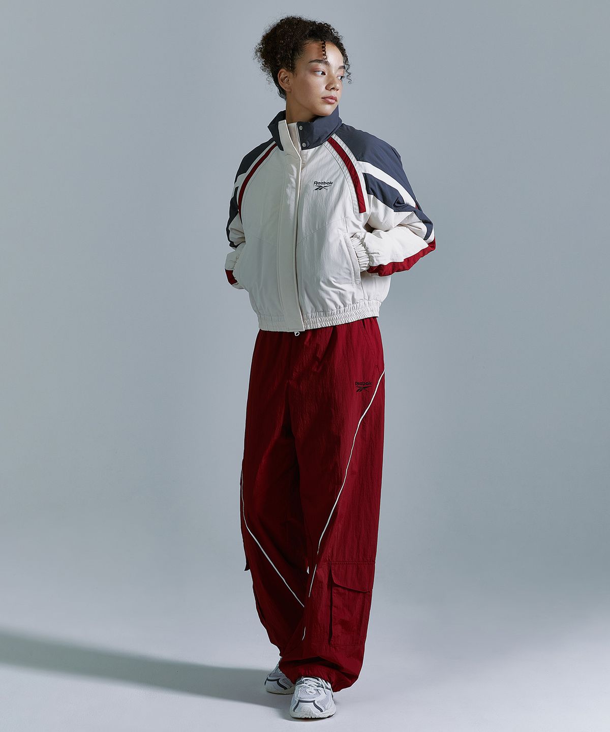 리복(REEBOK) 헤리티지 크롭 패딩 자켓(W) - 베이지